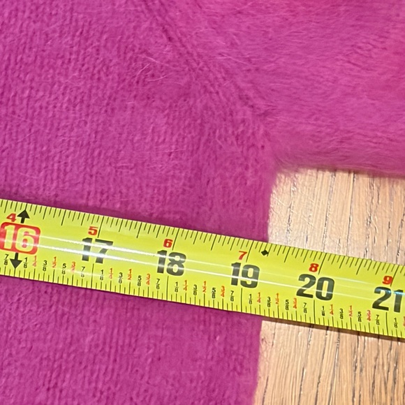 MOTH Sweater - Picture 4 of 7